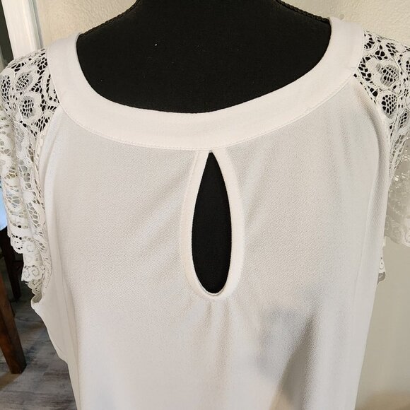 TORRID WHITE, LACY TOP - Picture 2 of 5